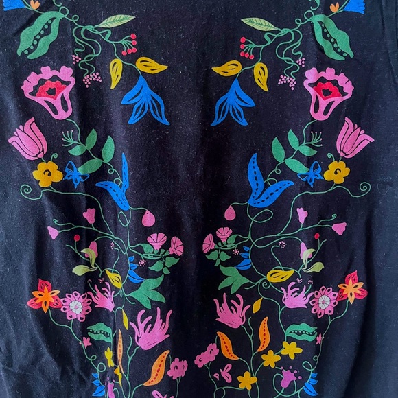 Black Graphic Baby Tee size small - Picture 3 of 5